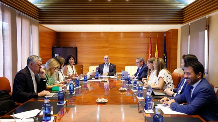 Las Cortes de Castilla-La Mancha celebran este jueves su primer pleno tras el verano