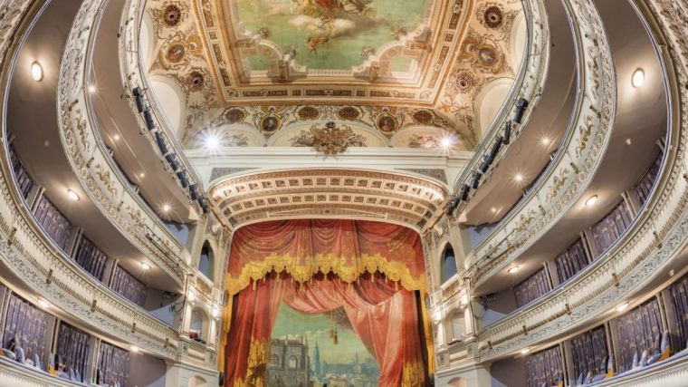 El archivero municipal, el Festival Celestina, el actor José Luis Gómez y la Asociación AITENSO, premios especiales del Teatro de Rojas