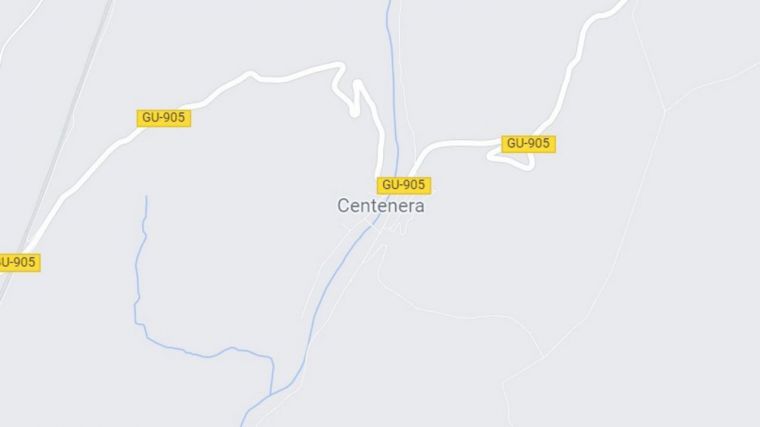 Muere un hombre tras sufrir un vuelco con el turismo que conducía en Centenera
