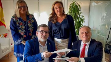 El Ayuntamiento y el Colegio Oficial de Médicos de Ciudad Real firman un convenio de colaboración para la promoción de la salud y el bienestar ciudadano