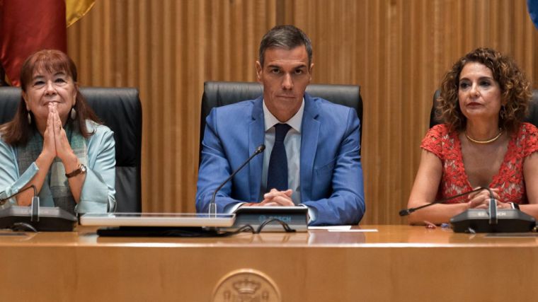 Sánchez avanza que el Consejo de Ministros elevará mañana la previsión del crecimiento para 2025