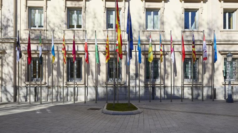 Urge un acuerdo de las regiones sin el Ministerio y Cataluña sobre financiación autonómica para garantizar los servicios sociales