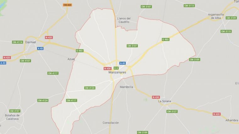 Muere un trabajador en Manzanares tras ser golpeado en la cabeza por el gancho de una grúa