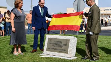 La presidenta de la Diputación de Toledo participa en el Homenaje a la Bandera celebrado en Argés