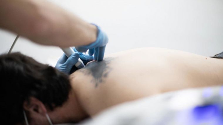 Los centros de fisioterapia de CLM deberán contar con una persona diplomada o graduada en esta especialidad
