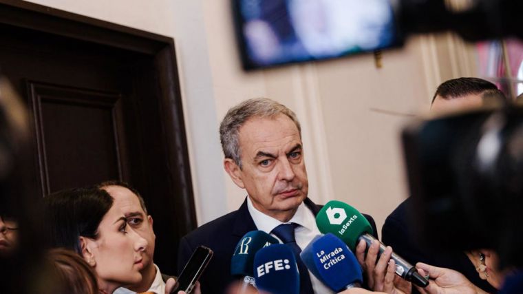 Zapatero responde a Page: 'Es absurdo creer que los millones de catalanes que apoyaron el 'procés' sean extrema derecha'