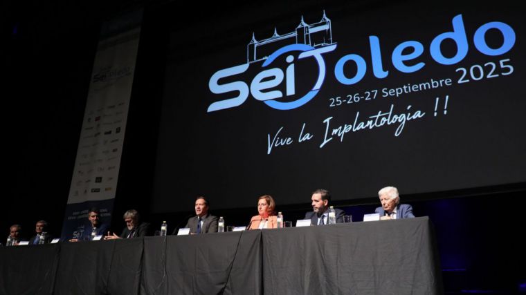 El alcalde destaca el impulso de Toledo al turismo de calidad en la inauguración del 35º Congreso Nacional de Implantes
