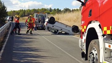 Trasladado al hospital Virgen de la Luz de Cuenca un conductor tras volcar en la carretera de Nohales