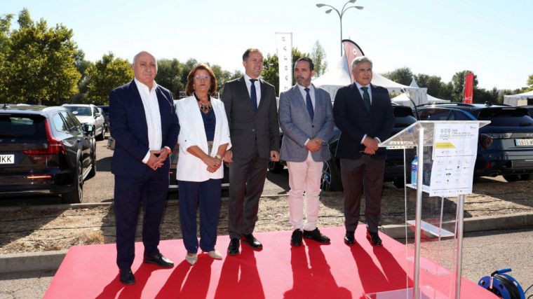El alcalde espera que Toledo cuente con un pabellón multiusos para acoger eventos deportivos y ferias como la del vehículo de ocasión