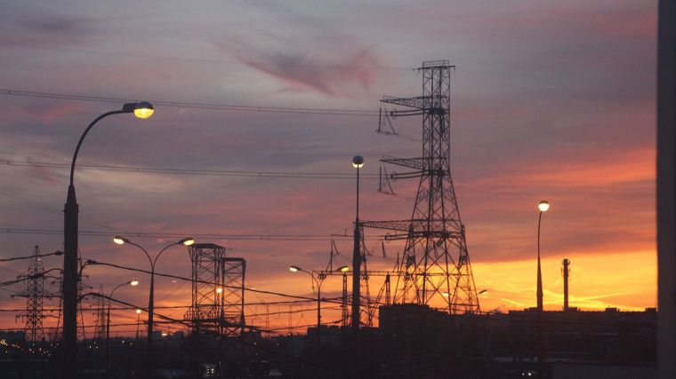 El Miteco planifica nuevas infraestructuras eléctricas que garantizarán el suministro a grandes proyectos industriales de CLM
