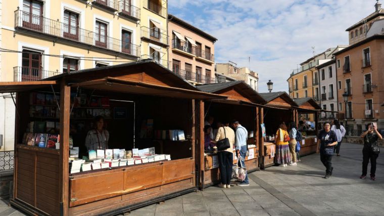 La Feria del Libro de Toledo abre sus puertas ampliando su ubicación en su 20º aniversario y la participación de cerca de 50 autores