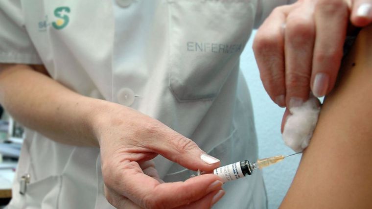 Comienza la campaña de vacunación de la gripe para adultos con la previsión de llegar al 75% de cobertura en mayores de 60 años