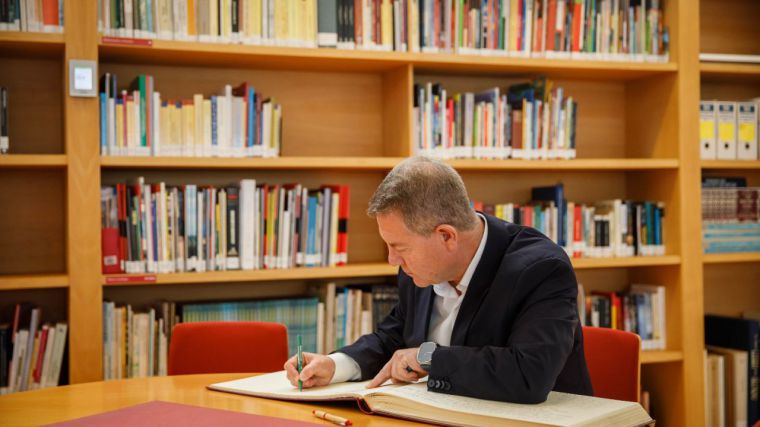 Bibliotecas: memoria viva, inteligencia compartida