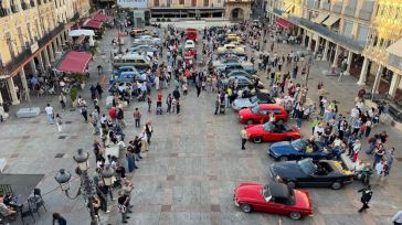 La Plaza Mayor de Ciudad Real, museo histórico del automóvil por un día