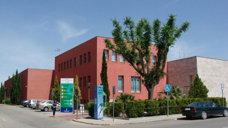 El vuelco de un camión obliga a cortar parcialmente la A-4 en Valdepeñas