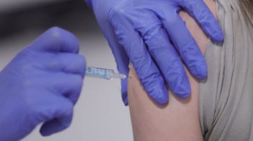 CLM invertirá 12,3 millones de euros en la compra de 367.000 vacunas del calendario 2026 para la población infantil