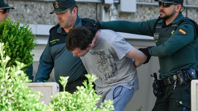 Crimen Chiloeches: El padre sufrió más de 30 puñaladas y madre e hija fueron atacadas por la espalda, según los forenses