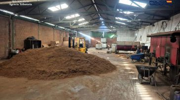 La Policía Nacional desmantela dos fábricas clandestinas de tabaco en Talavera y en Mogente (Valencia)