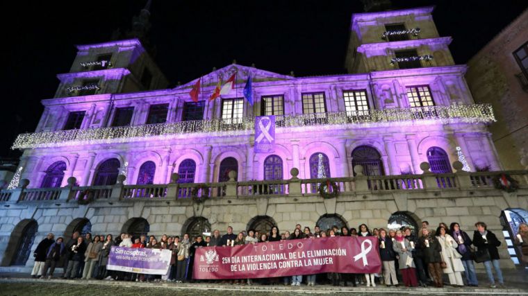 Toledo muestra su compromiso en la lucha contra la violencia de género en este 25N y hace un llamamiento a la unidad