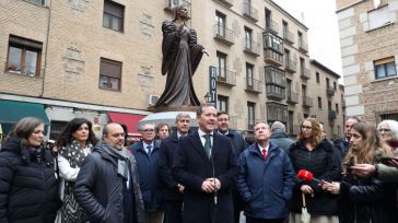 La ciudad de Toledo salda la deuda de gratitud con María Pacheco con la inauguración de una escultura frente al Alcázar