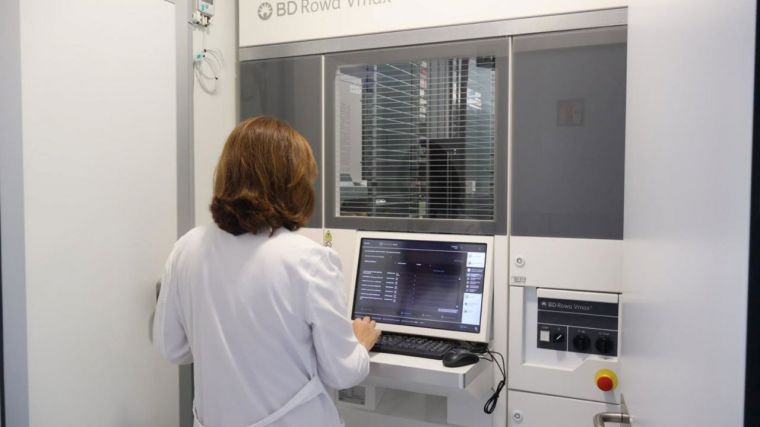 El suministro de energía de todos los centros del Sescam tendrá una inversión de 50,5 millones y será '100% renovable'