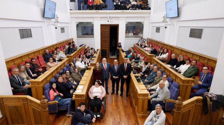 Bellido destaca los avances para los derechos de las personas con discapacidad en las reformas de la Constitución y del Estatuto de Autonomía