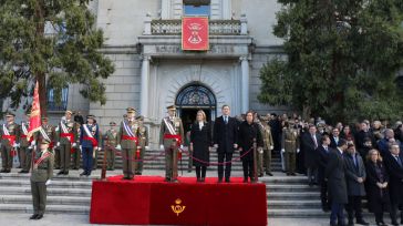 El alcalde de Toledo celebra el día de la Inmaculada Concepción junto a la infantería y miles de ciudadanos