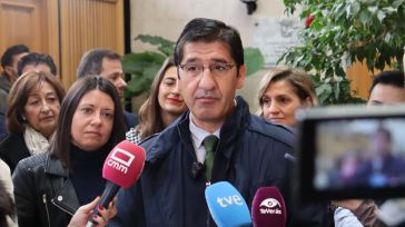 CLM lanza una nueva edición del programa contra la soledad no deseada ‘Navidad en compañía. Ningún mayor solo’