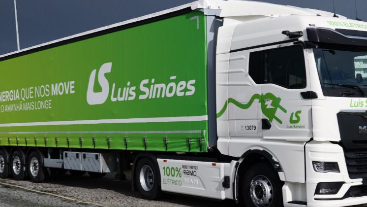 Luis Simões impulsa la movilidad sostenible con su primer camión eléctrico y renueva su flota
