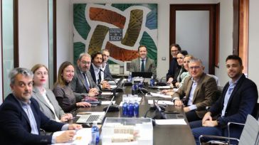 Velázquez celebra el éxito de la XXIV edición del Certamen de Patios como una de las expresiones más auténticas del patrimonio material e inmaterial