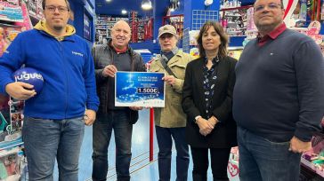 Las 33.000 papeletas repartidas del sorteo 'El Doble, doble de Navidad' refuerzan el comercio local de Guadalajara