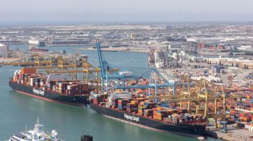 Los precios de exportaciones industriales bajan un 1,4% en diciembre y los de importaciones caen un 4%