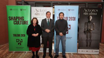 El alcalde de Toledo inaugura la exposición en el Teatro de Rojas, “una experiencia única” que une artesanía, historia y tradición