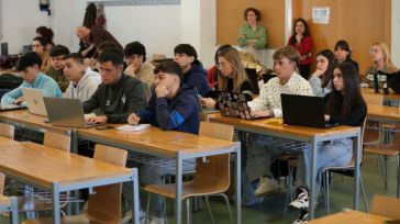 Castilla-La Mancha supera a la media española: Retiene mejor a sus estudiantes universitarios y aumenta su empleabilidad