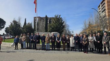 Guadalajara honra la memoria del 11M con flores y silencio en recuerdo de las víctimas