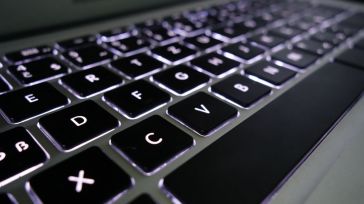 Una pareja estafa más de 100.000 euros a la Junta tras suplantar al alcalde de un pueblo de Cuenca