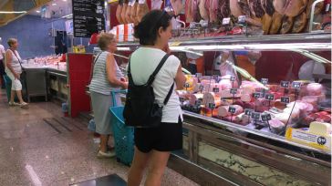 El ahorro de los hogares españoles se enfría ante el tirón del consumo y la inversión