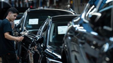 El PMI manufacturero de España se contrajo en marzo por la guerra de Irán