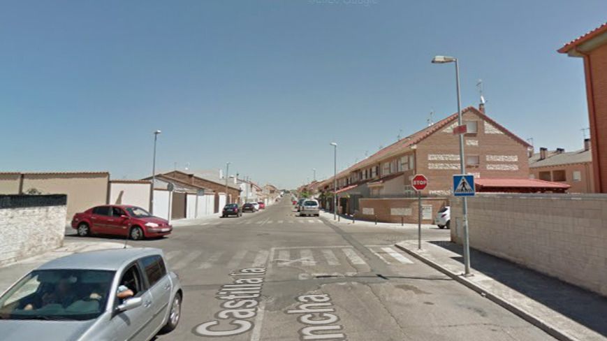 Un robo con violencia deja un joven apuñalado en plena calle en Yuncos