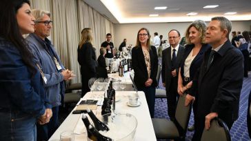 Page presume en Brasil de que CLM lidera la confianza empresarial por su estabilidad financiera y económica