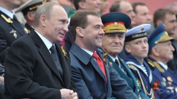 El presidente Putin, junto al Vicepresidente del Consejo de Seguridad de la Federación de Rusia, Medvédev.