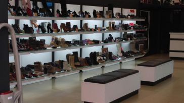 El sector servicios modera su crecimiento en Castilla-La Mancha y destruye empleo en febrero