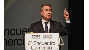 García-Page pide a empresarios y sindicatos desterrar el 'populismo barato' y volver a la normalidad y al sentido común