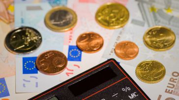 La financiación a familias acelera su crecimiento en marzo impulsada por el consumo y la vivienda