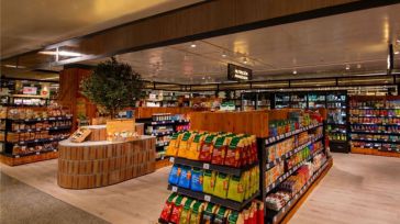 El Corte Inglés baja el precio de 1.300 productos habituales de la cesta de la compra