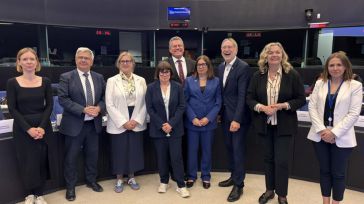 La UE acepta con condiciones aplicar el pacto arancelario con EEUU y esquiva la última amenaza de Trump