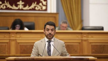 Vox acusa al 'rodillo socialista' de 'bloquear' en las Cortes tres de sus iniciativas sobre menores no acompañados