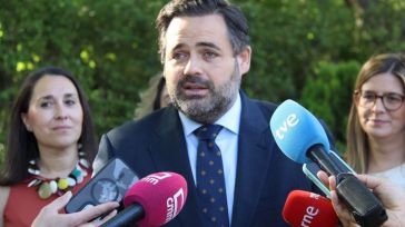 Núñez promete cumplir "en su integridad" el Pacto Regional del Agua si es presidente y afea la política hídrica de Page