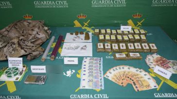 La Guardia Civil desmantela dos narcopisos en Almansa y detiene a tres varones con amplio historial delictivo