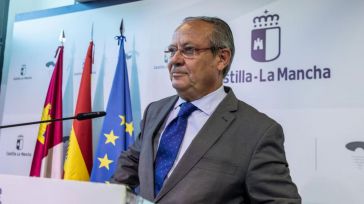 El consejero de Hacienda, Juan Alfonso Ruiz Molina, premio Colegiado del año 2026 del Colegio de Economistas de Madrid